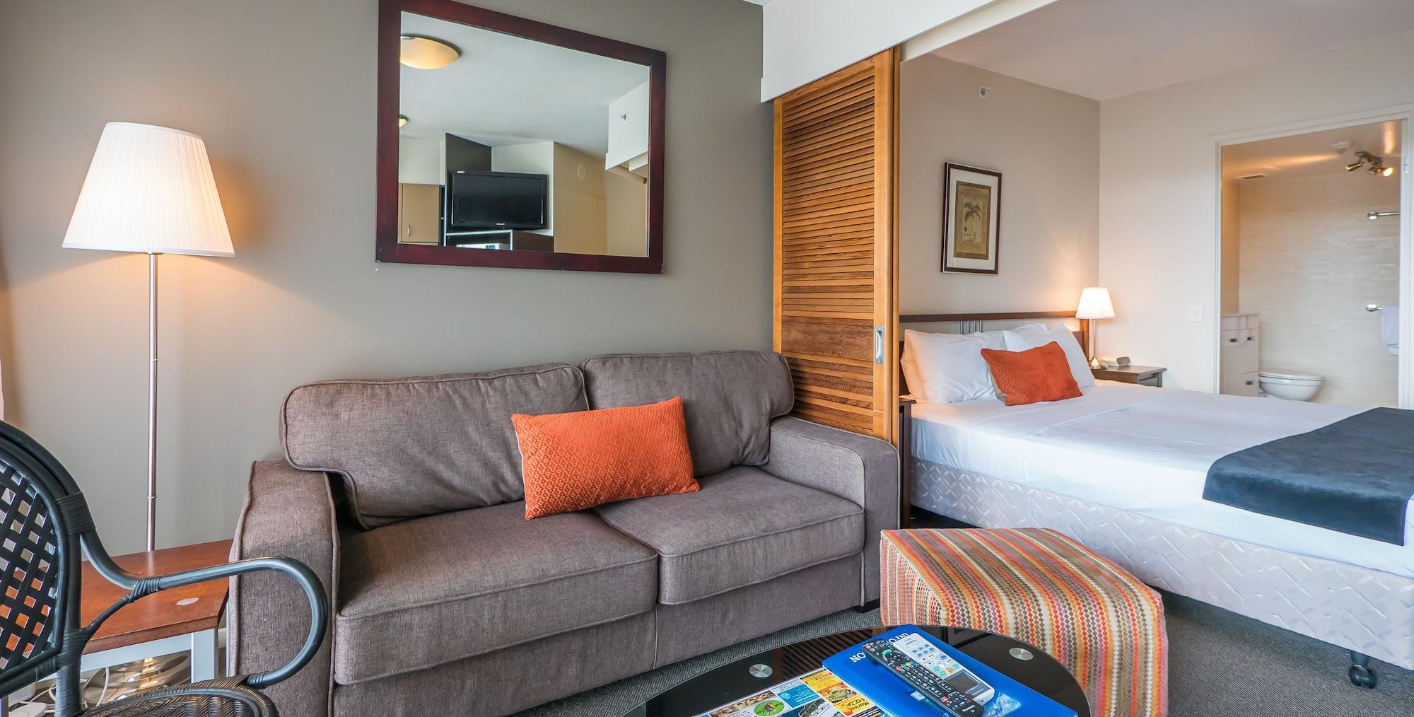 Broadbeach Savannah Resort Экстерьер фото