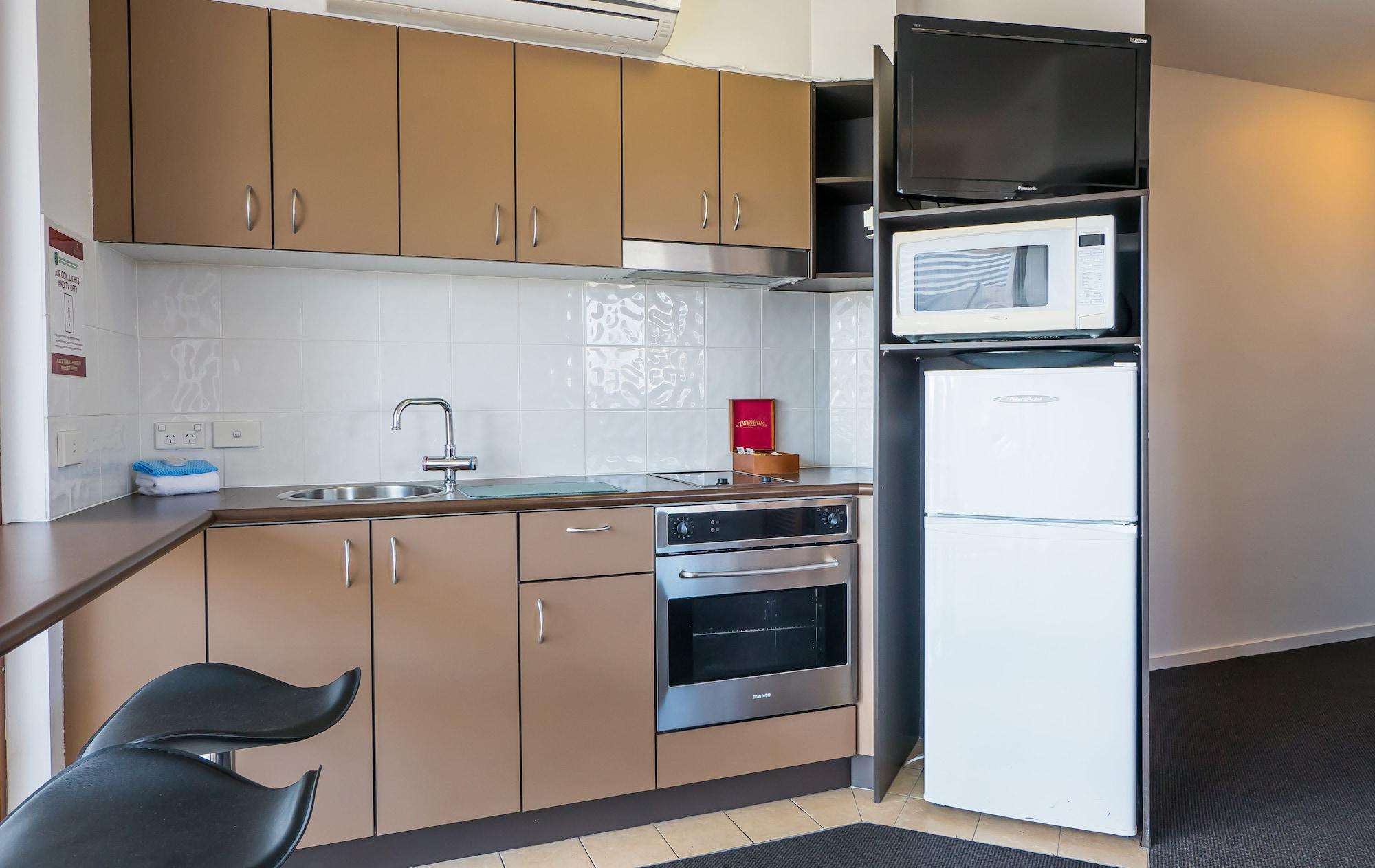 Broadbeach Savannah Resort Экстерьер фото