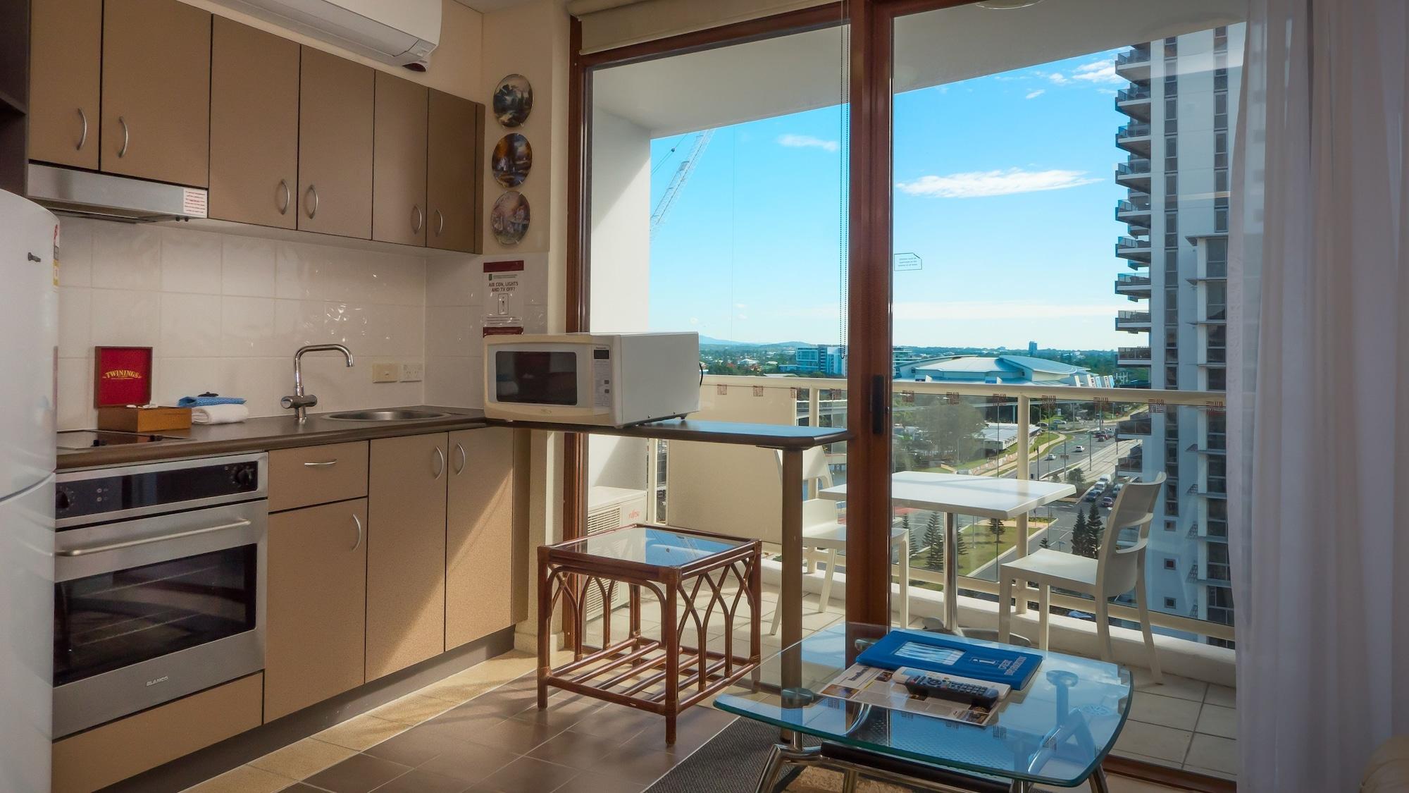 Broadbeach Savannah Resort Экстерьер фото