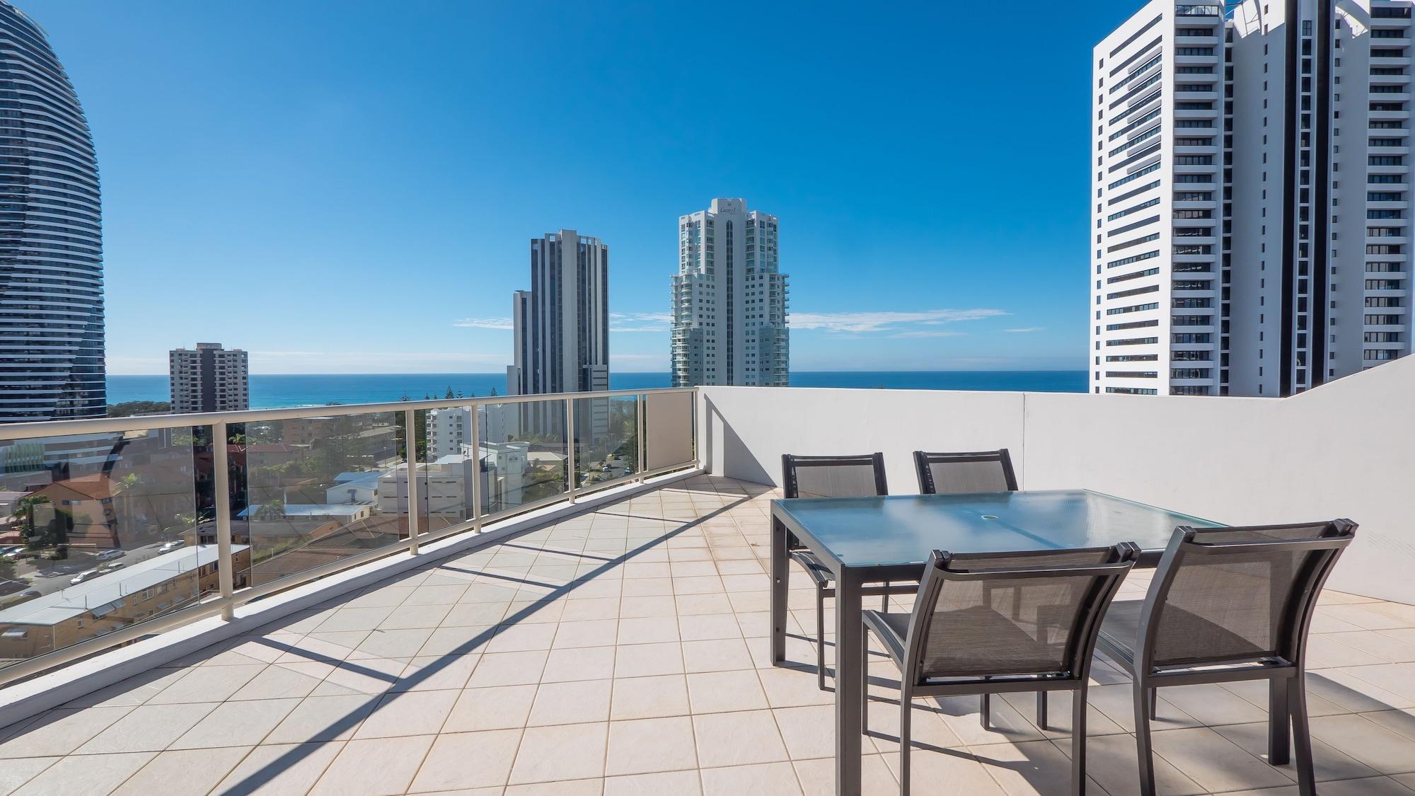 Broadbeach Savannah Resort Экстерьер фото