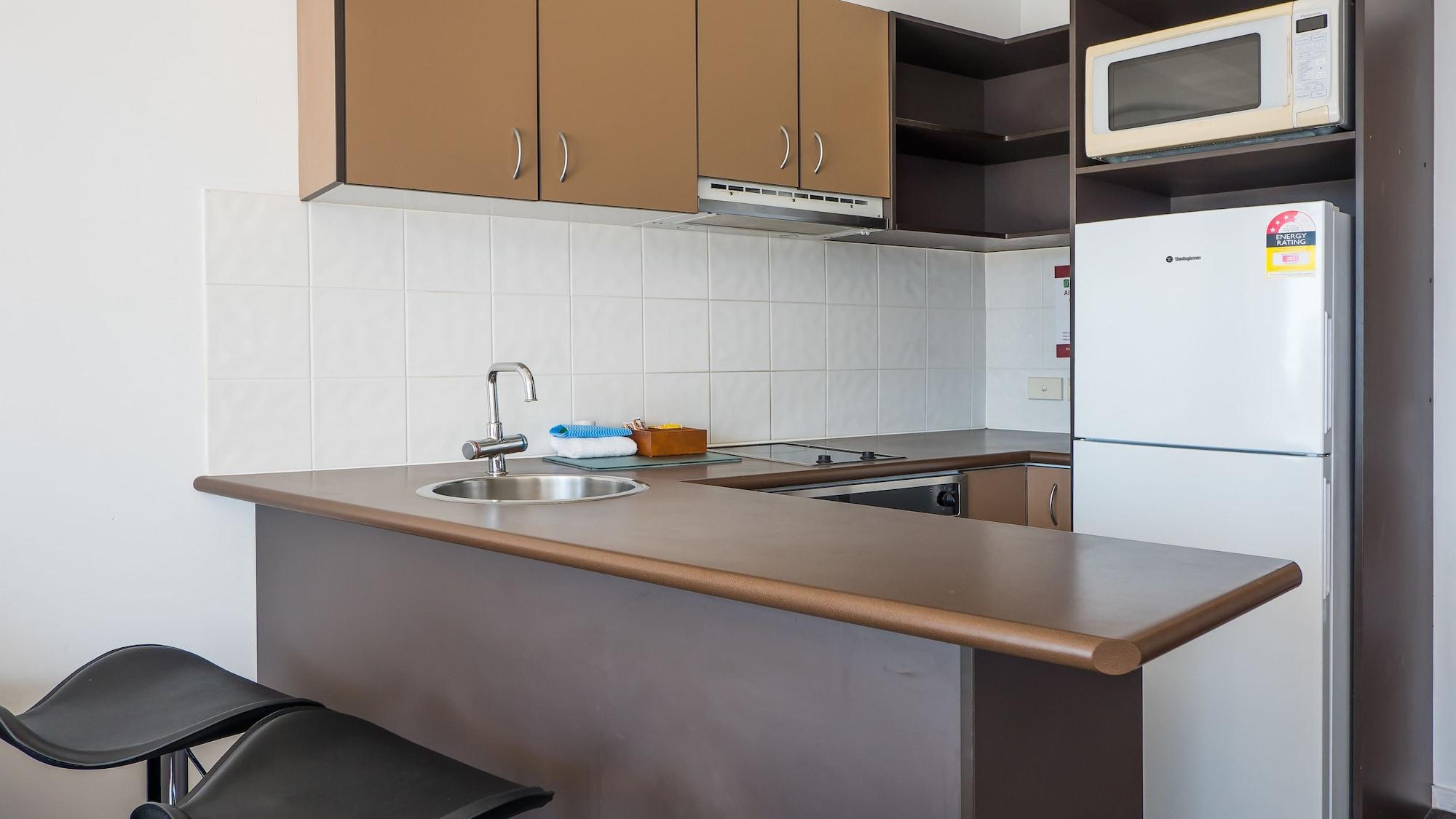 Broadbeach Savannah Resort Экстерьер фото