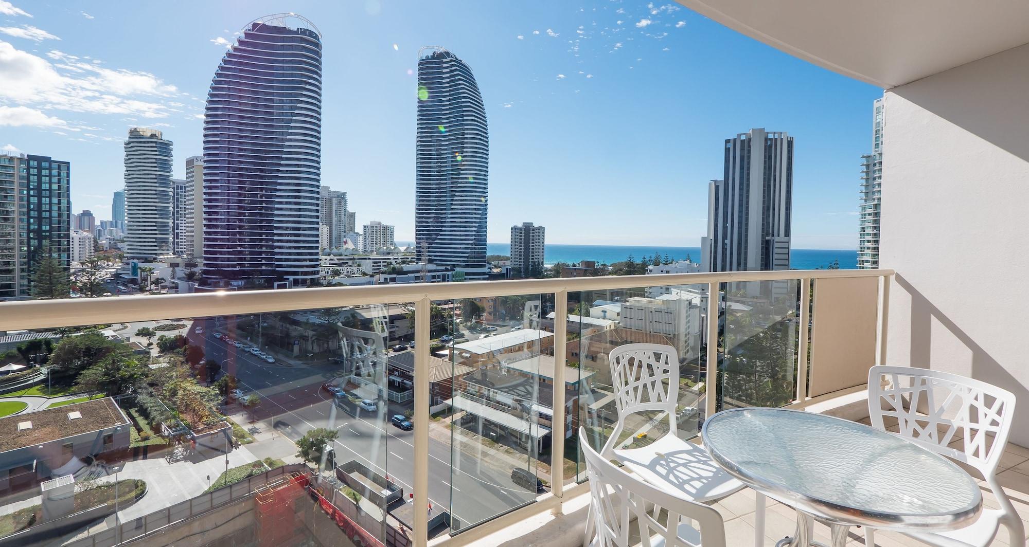 Broadbeach Savannah Resort Экстерьер фото