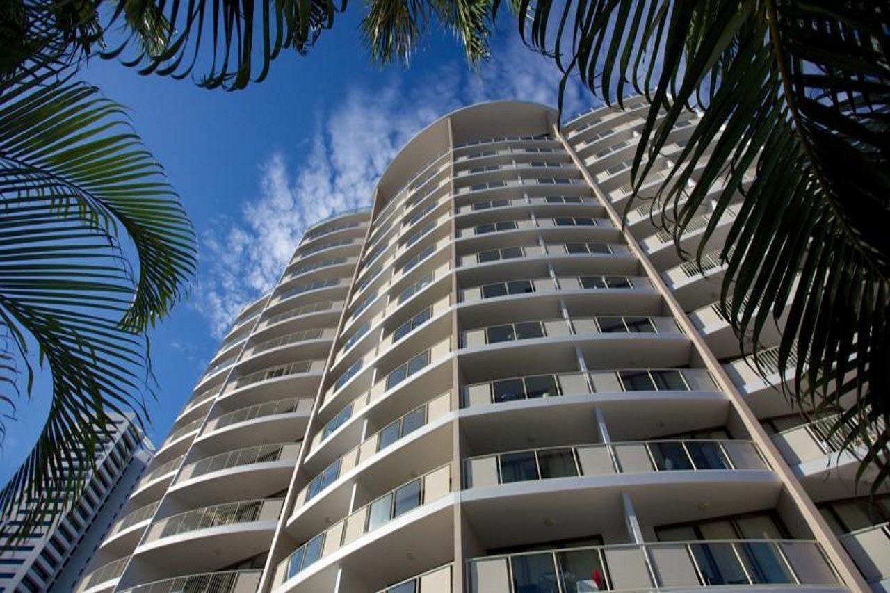 Broadbeach Savannah Resort Экстерьер фото
