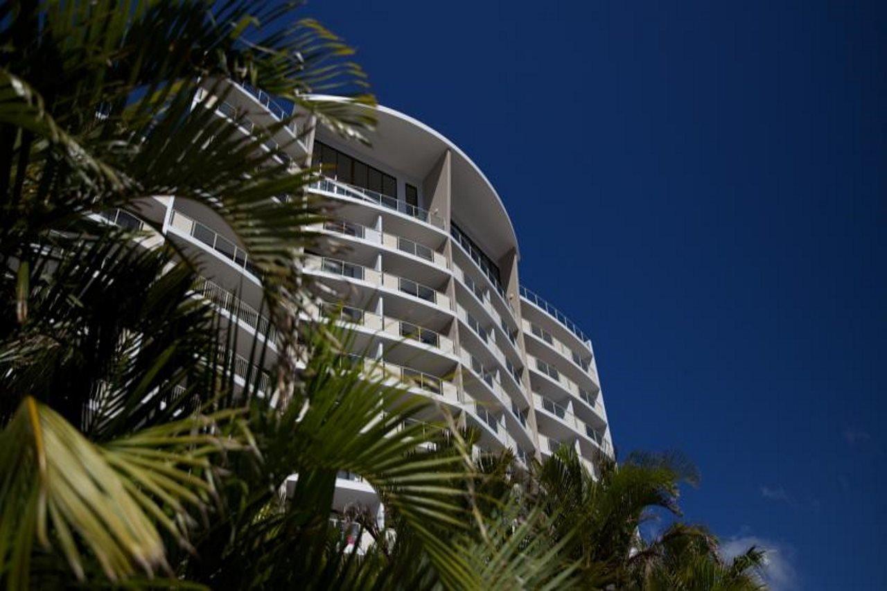 Broadbeach Savannah Resort Экстерьер фото