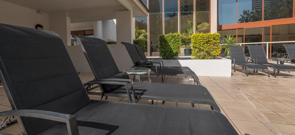 Broadbeach Savannah Resort Экстерьер фото
